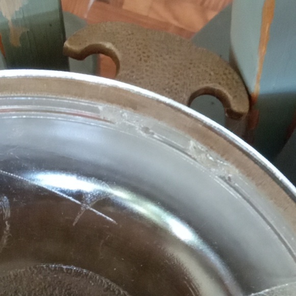 12 piece Guardian ,6 pots and 6.glass lids. Only 2 lids have a couple of chips. - Picture 4 of 6